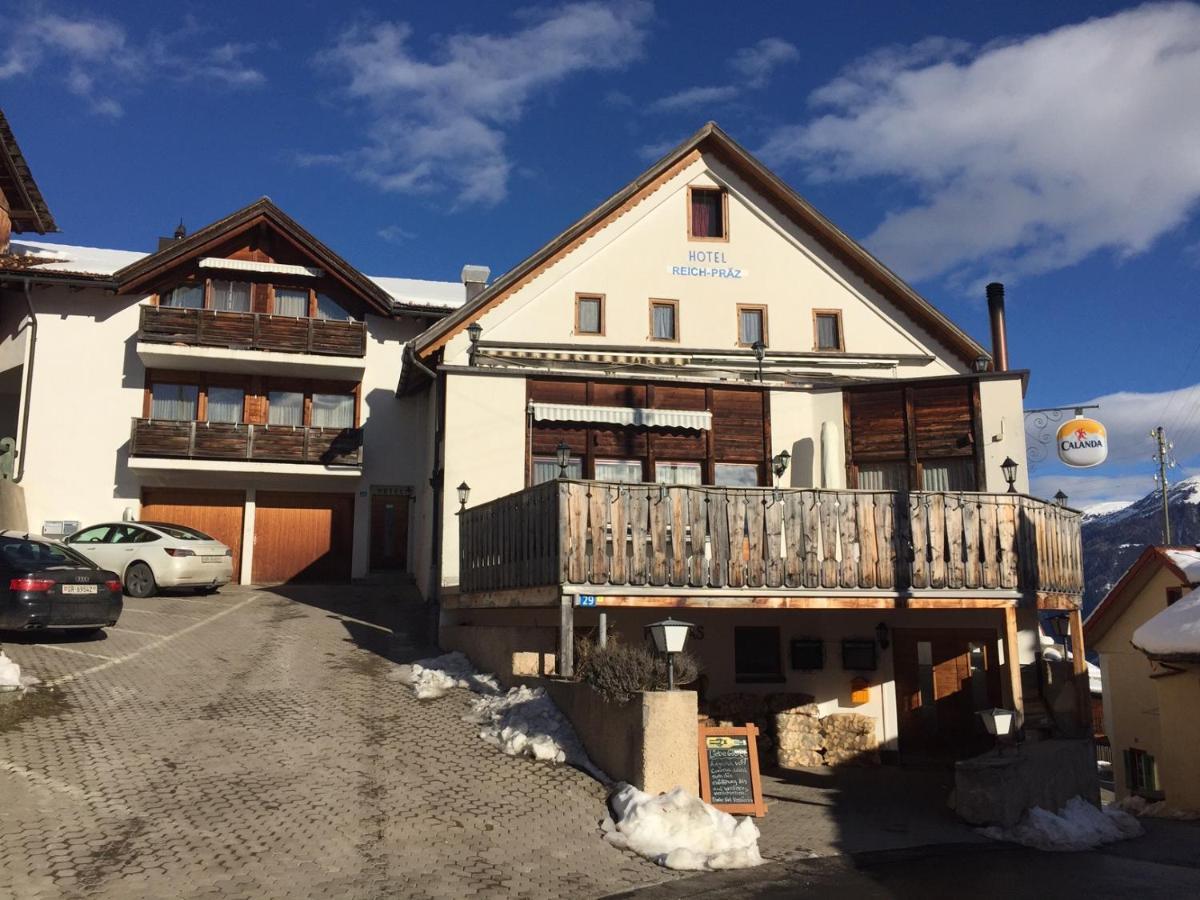 Hotel Reich-Praez Domat Exteriör bild